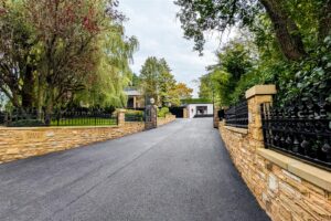 Property Image 100