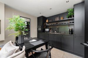 Property Image 101