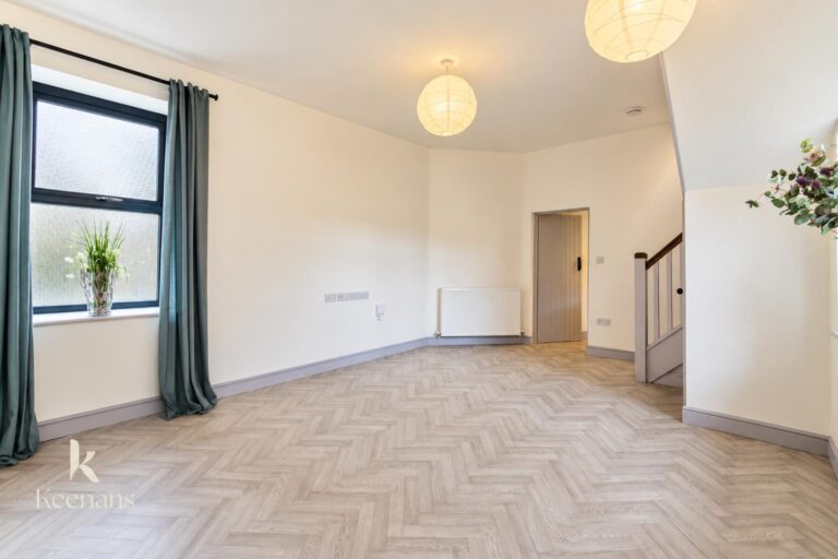 3 Boothfold Court Image