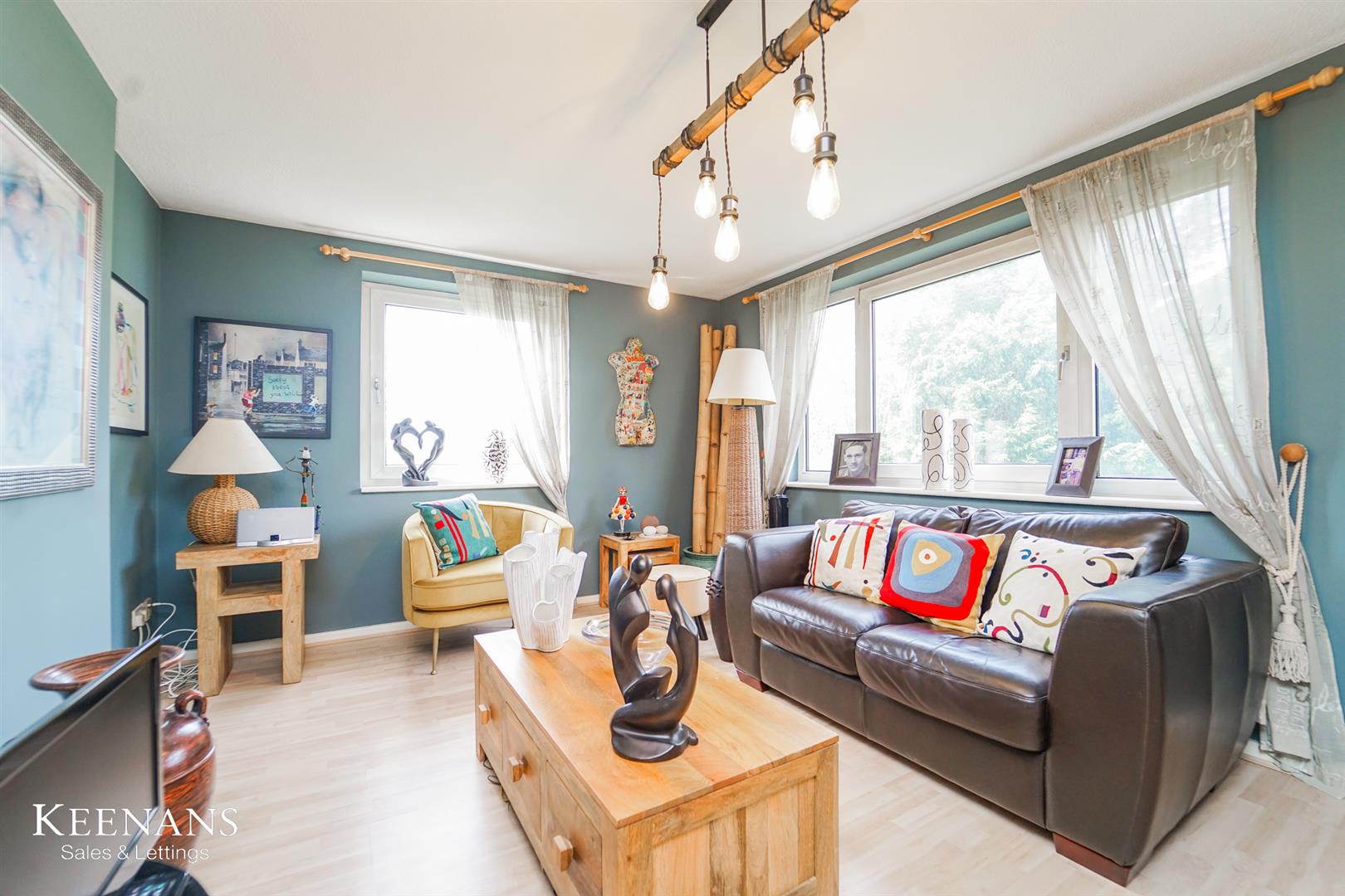 Tilehurst Court, 26 Image