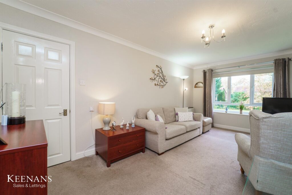 Apartment 28, Elmwood Image