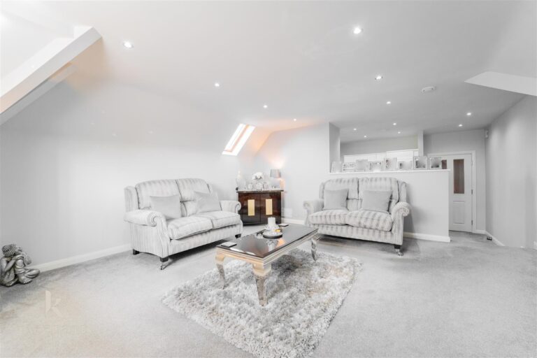 Apartment 10, 41 Image