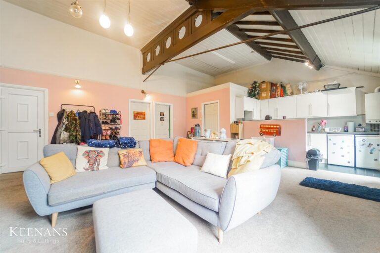 Flat 2, Guild House Image