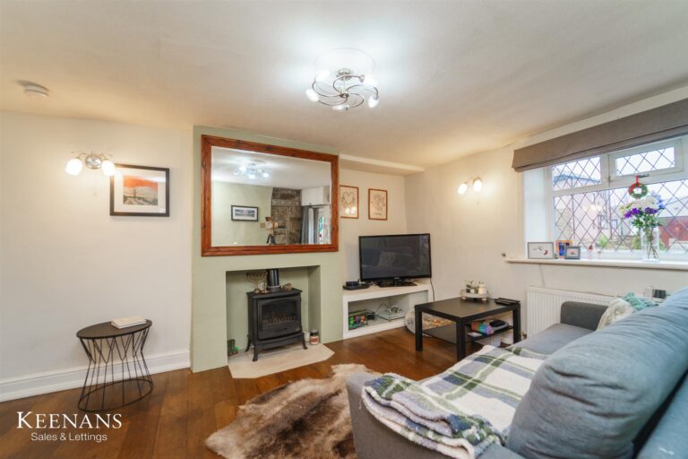 8 Weavers Cottage Image