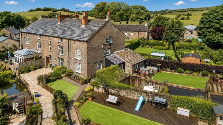 Ashworth Hall Farmhouse Image