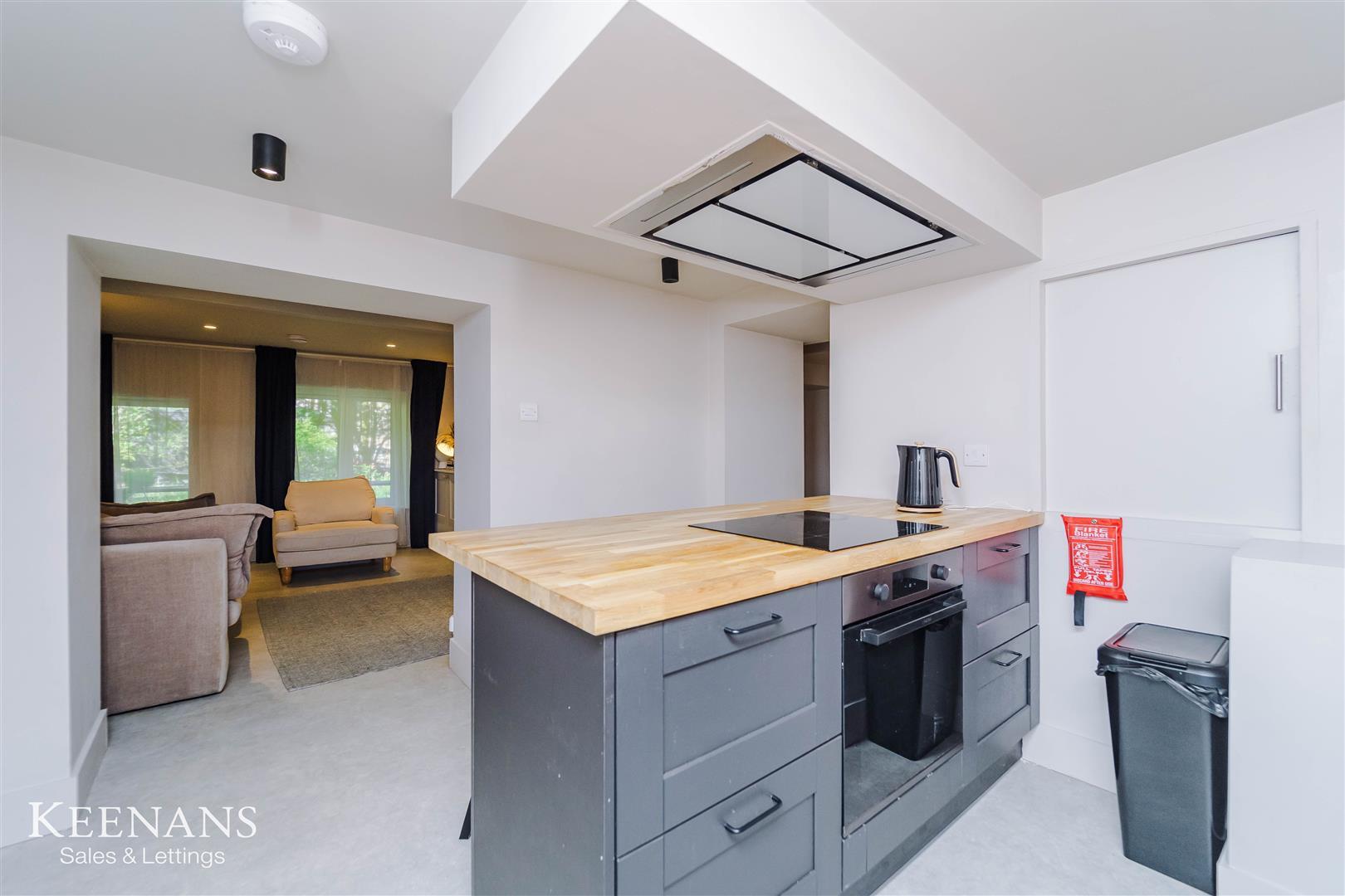 Flat Below, 500 Image