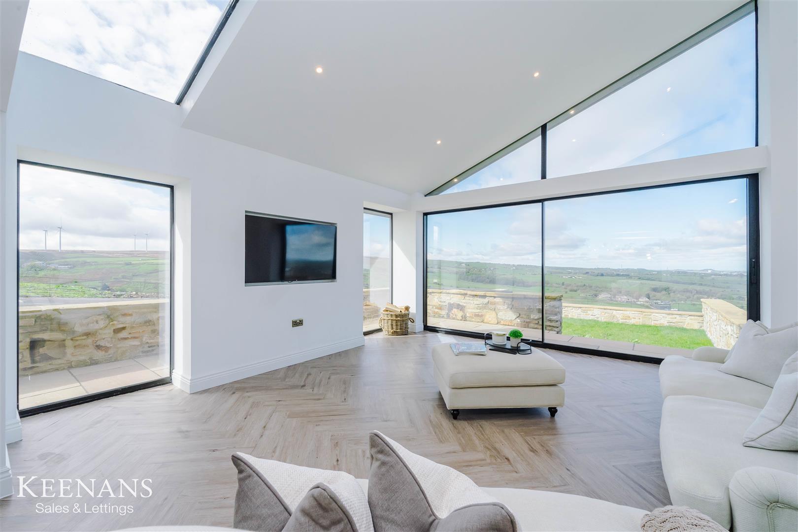 22 Cross Edge Chapel Image