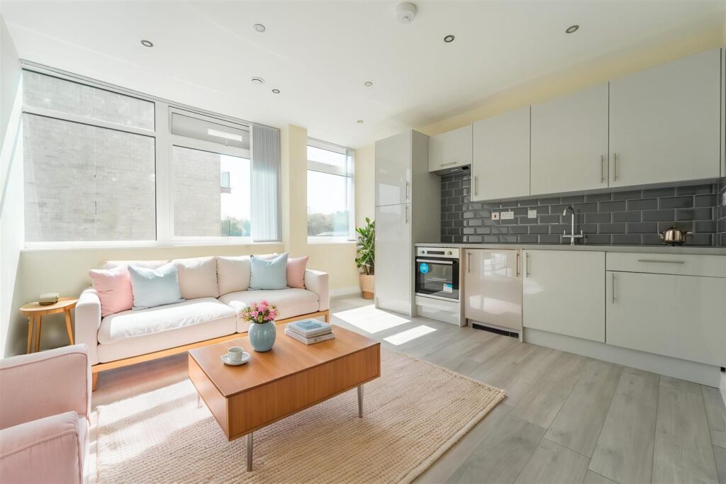 Flat 14, Chaddesley House Image