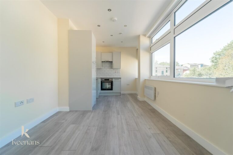 Flat 18, Chaddesley House Image