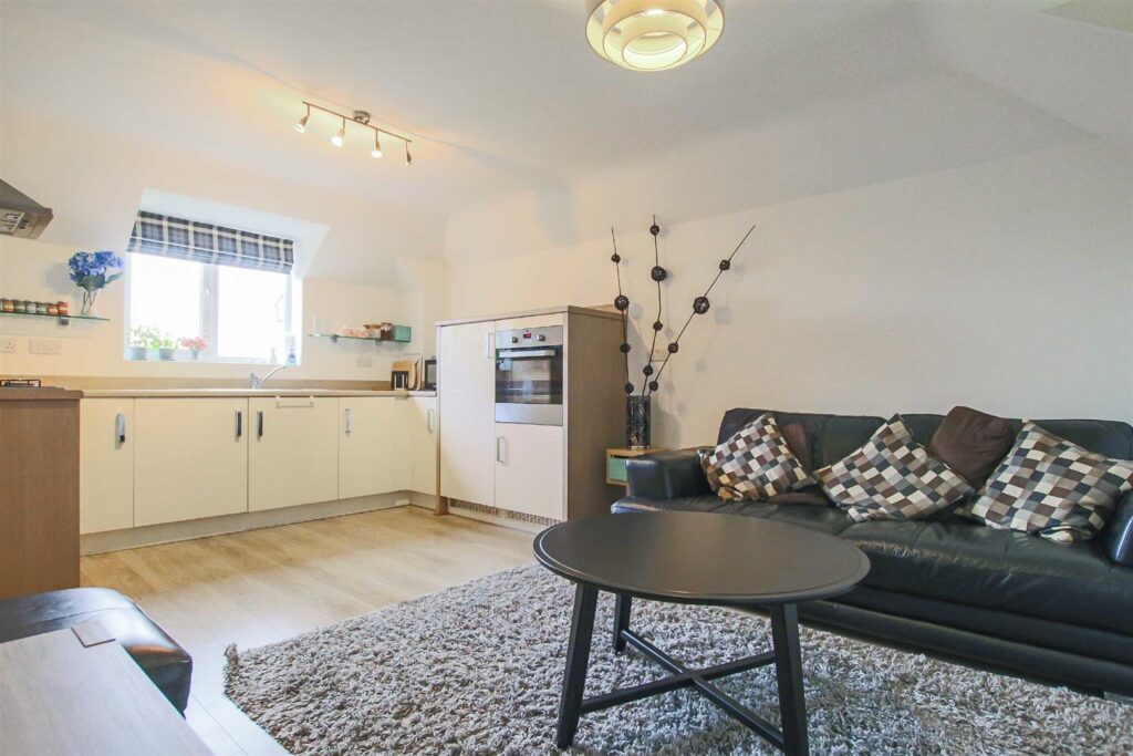 Flat 6, 12 Image