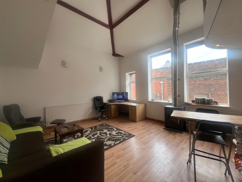 The Old Co-Op Flat a, 2 Image